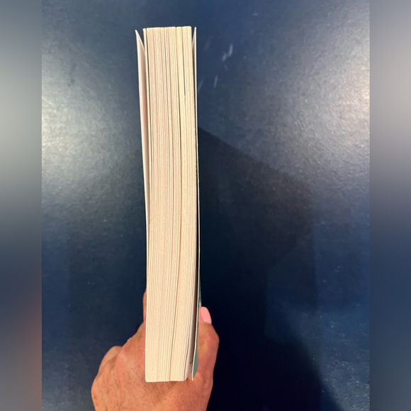 Book- The Summer I Turned Pretty by Jenny Han - Picture 3 of 4